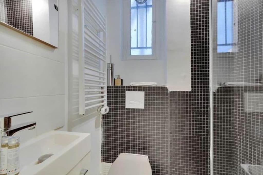 Appartement Magnifique Paris 18 Eksteriør billede